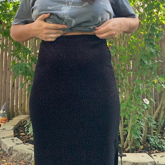 ❤️SOLD❤️Vintage velvet Maxi Skirt - Picture 3 of 3